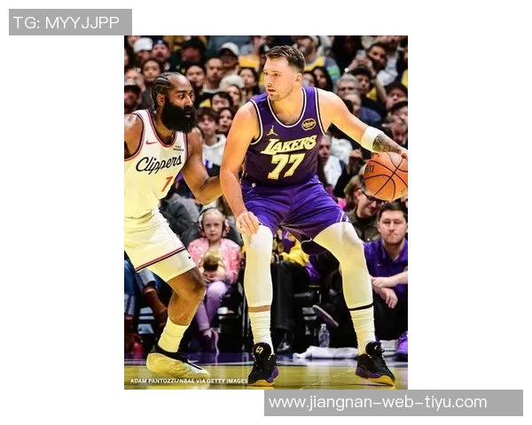 卡斯尔谈湖人对战东契奇:无法阻止他只能制造麻烦 卡斯尔谈湖人对战东契奇:无法阻止他只能制造麻烦