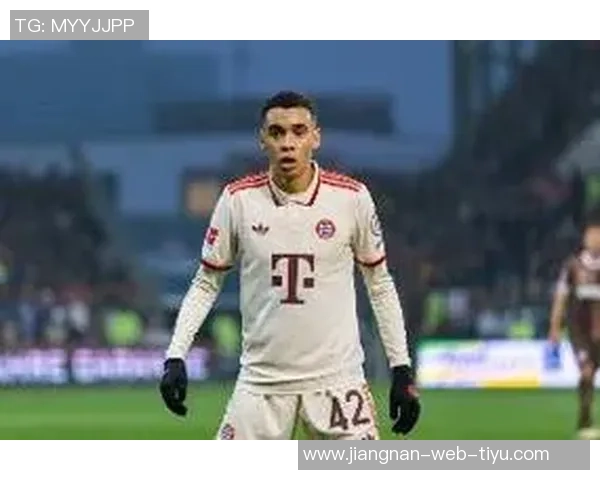 基米希因脚踝伤病未愈缺席拜仁新年首训引发关注 基米希因脚踝伤病未愈缺席拜仁新年首训引发关注