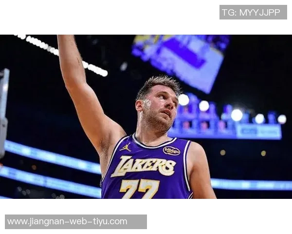 雷迪克称赞东契奇状态回暖得益于艾顿出色掩护与攻防表现